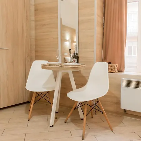 Smart Apartments: Lviv, Steps From Opera House Apartment *