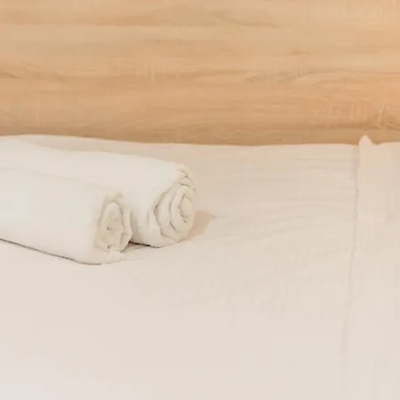 Smart Apartments: Lviv, Steps From Opera House Apartment *