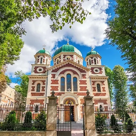 Smart Apartments: Lviv, Steps From Opera House Apartment